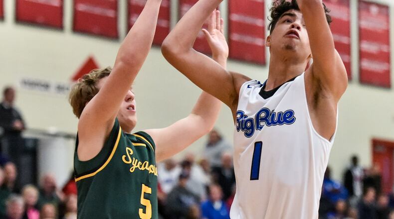 Hamilton’s Trey Robinson puts up a shot. NICK GRAHAM/STAFF