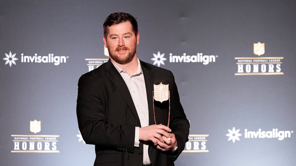 Chicago Bears' Joe Thuney speaks after winning NFL Protector of the Year award during football's NFL Honors award show in San Francisco, Thursday, Feb. 5, 2026. (AP Photo/Godofredo A. Vásquez)