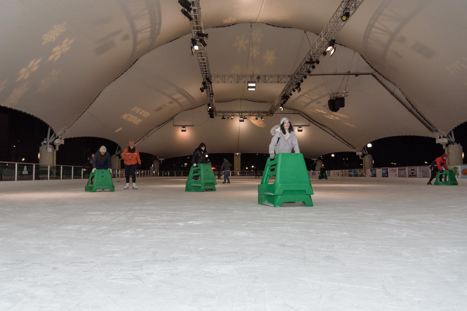 PHOTOS: Did we spot you ice skating during '90s Night at RiverScape MetroPark?