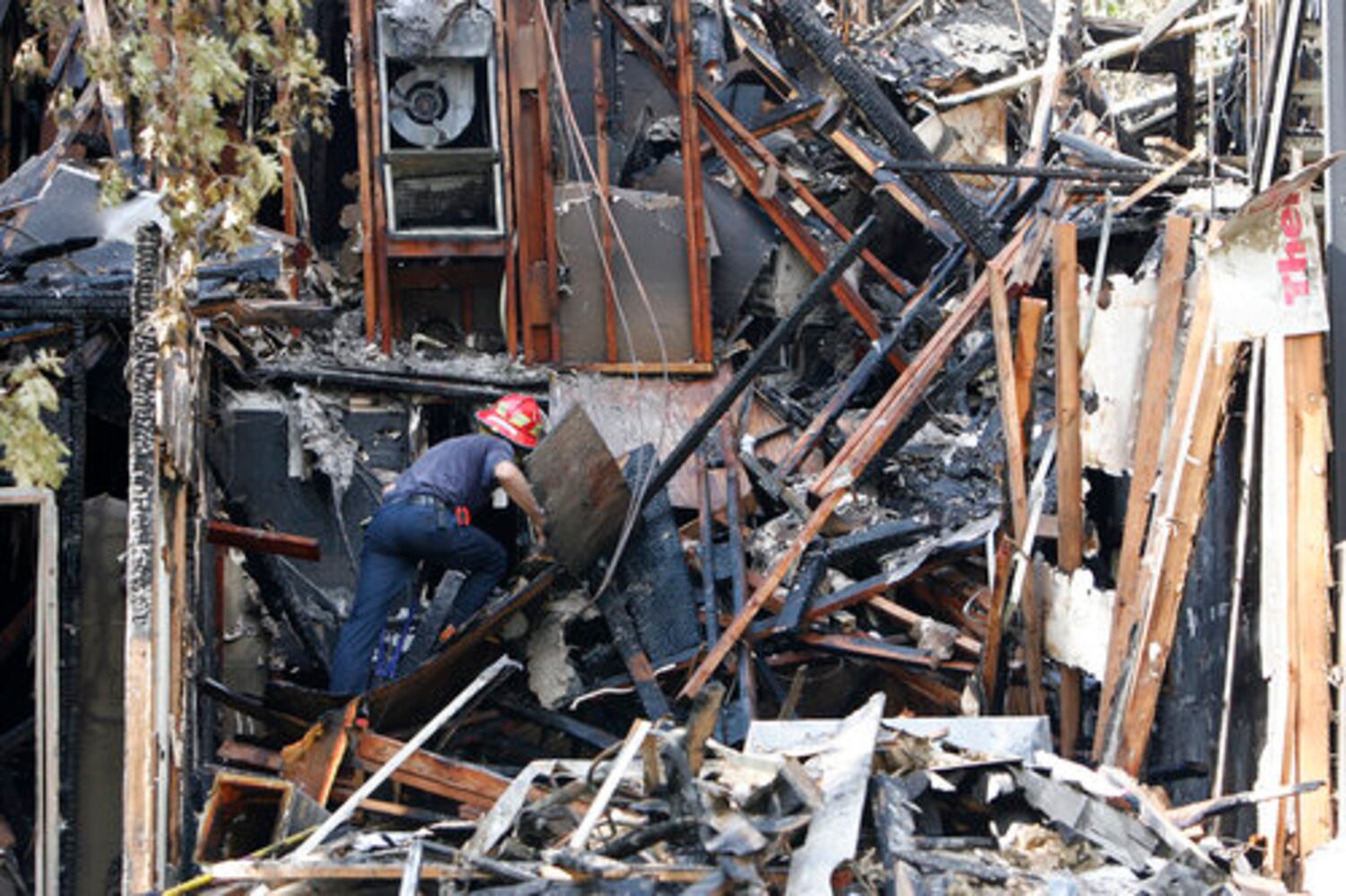 Fire at Edge Creek apartments, 07.19.09