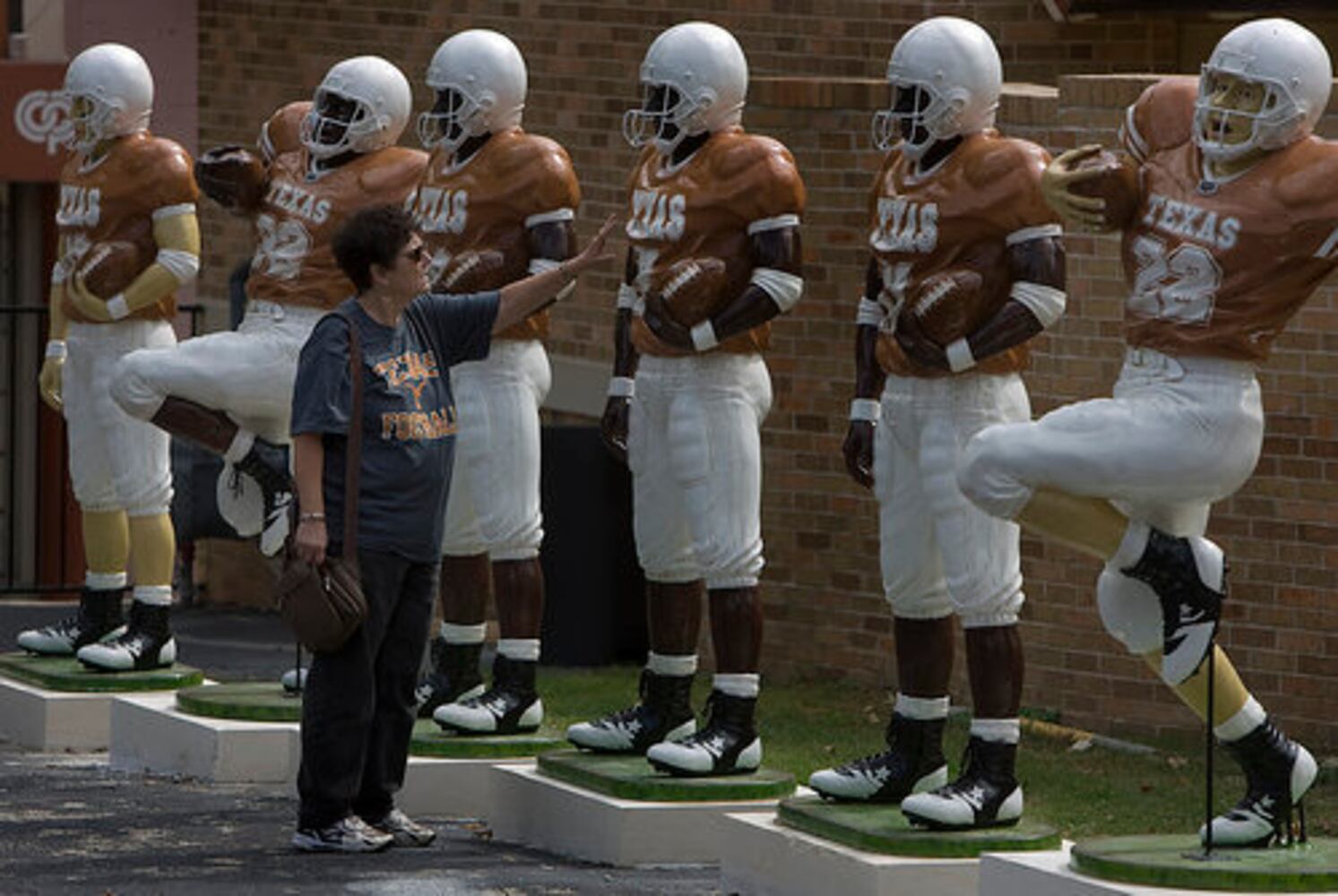 UT sports statues, 10.19.10