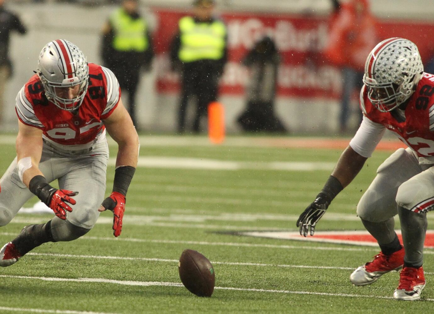Grading the Buckeyes: Offense gets failing grades against MSU