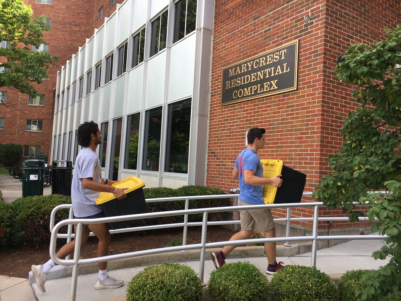 PHOTOS: More than 2K freshmen arrive at UD