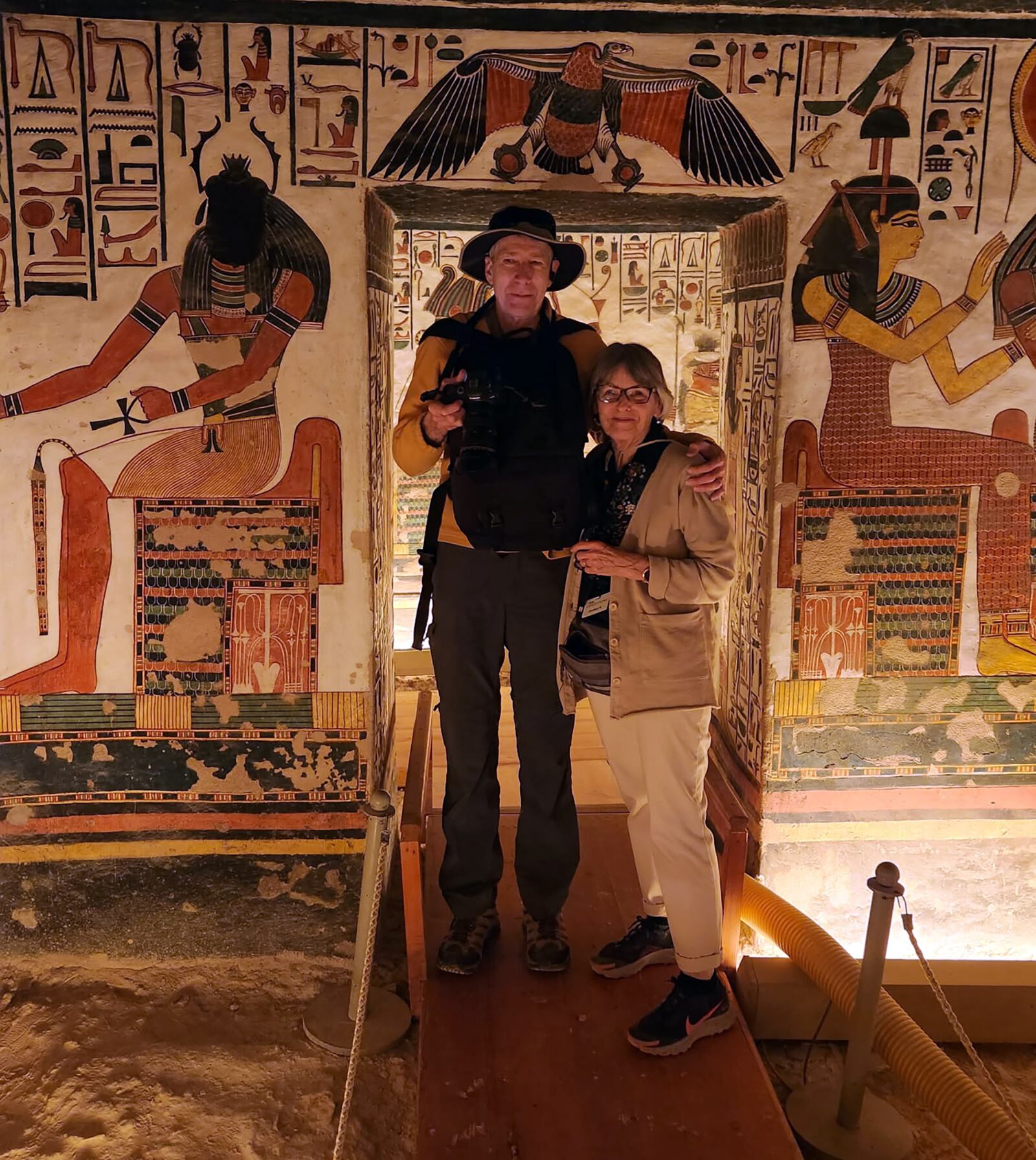 Arentsen (L) and Holthouse in an Egyptian Tomb in 2023. The couple took part in a National Geographic expedition to the "Valley of the Kings"