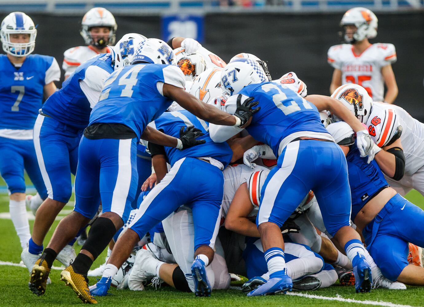 Hamilton Big Blue Football beats Anderson