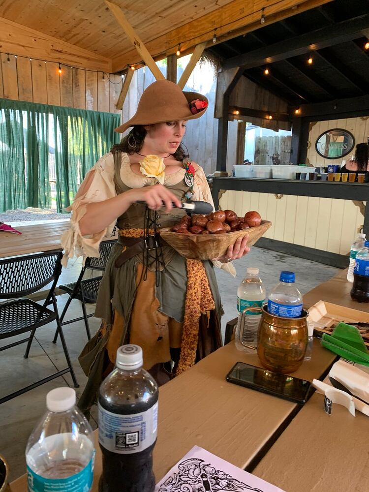 PHOTOS: Scenes from a Royal Feast at Ohio Renaissance Festival