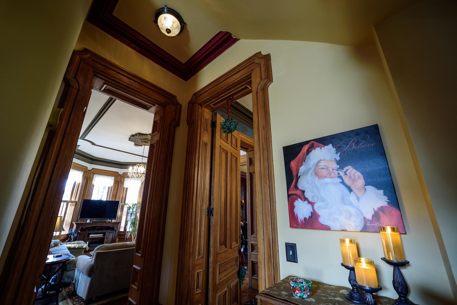PHOTOS: The Oregon Historic District’s Virtual Grand Holiday Tour of Homes