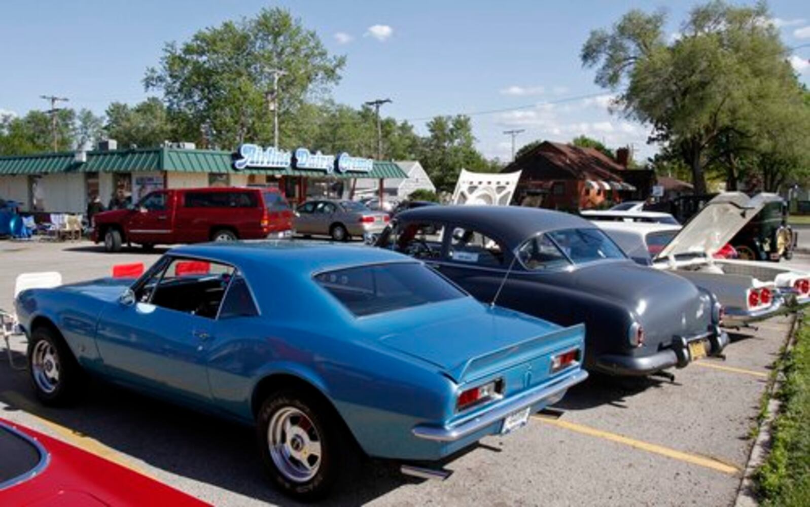 Airline Dairy Creme Cruise-in