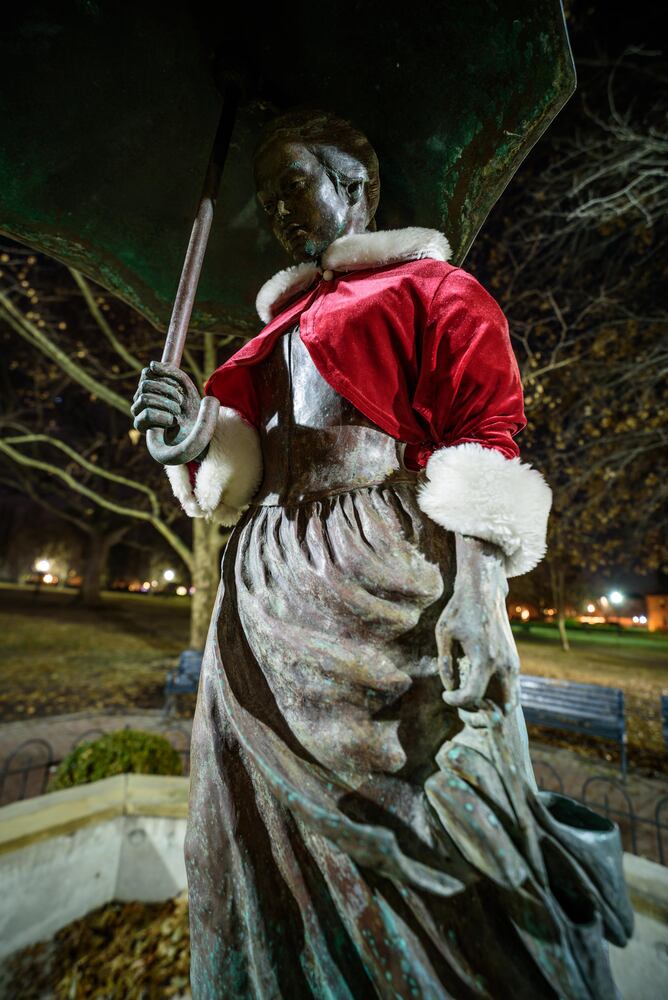 PHOTOS: Take a look at Columbus’ historic German Village all decked out for the holidays