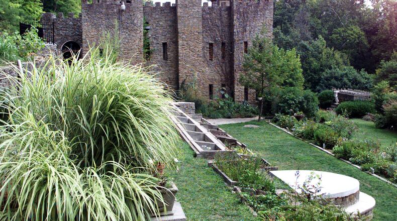 8/25/99 -- CASTLEP-E -- A VIEW OF THE CHATEAU LAROCHE IN LOVELAND FROM ITS TERRACED GARDENS. THE TERRACES ALLOWED FOR GROWING FOOD AND MEDICINAL PLANTS IN CONVENIENT, PROTECTED PLOTS.