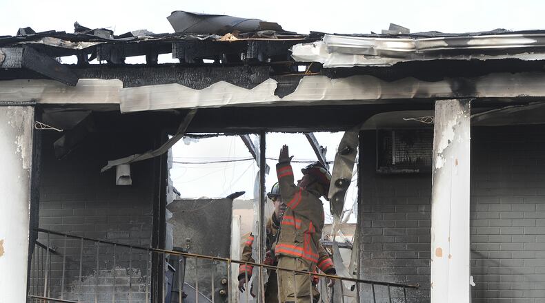 A morning fire severely damaged a Kettering apartment complex and displaced multiple residents. STAFF/MARSHALL GORBY