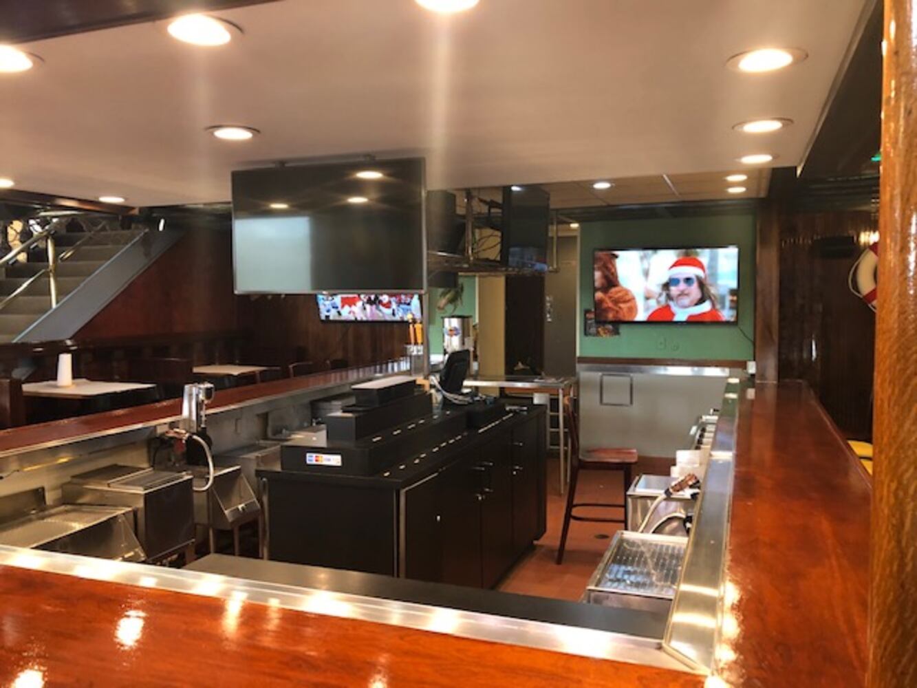 PHOTOS: Sneak peek inside Blue Crab Juicy Seafood restaurant behind the Dayton Mall