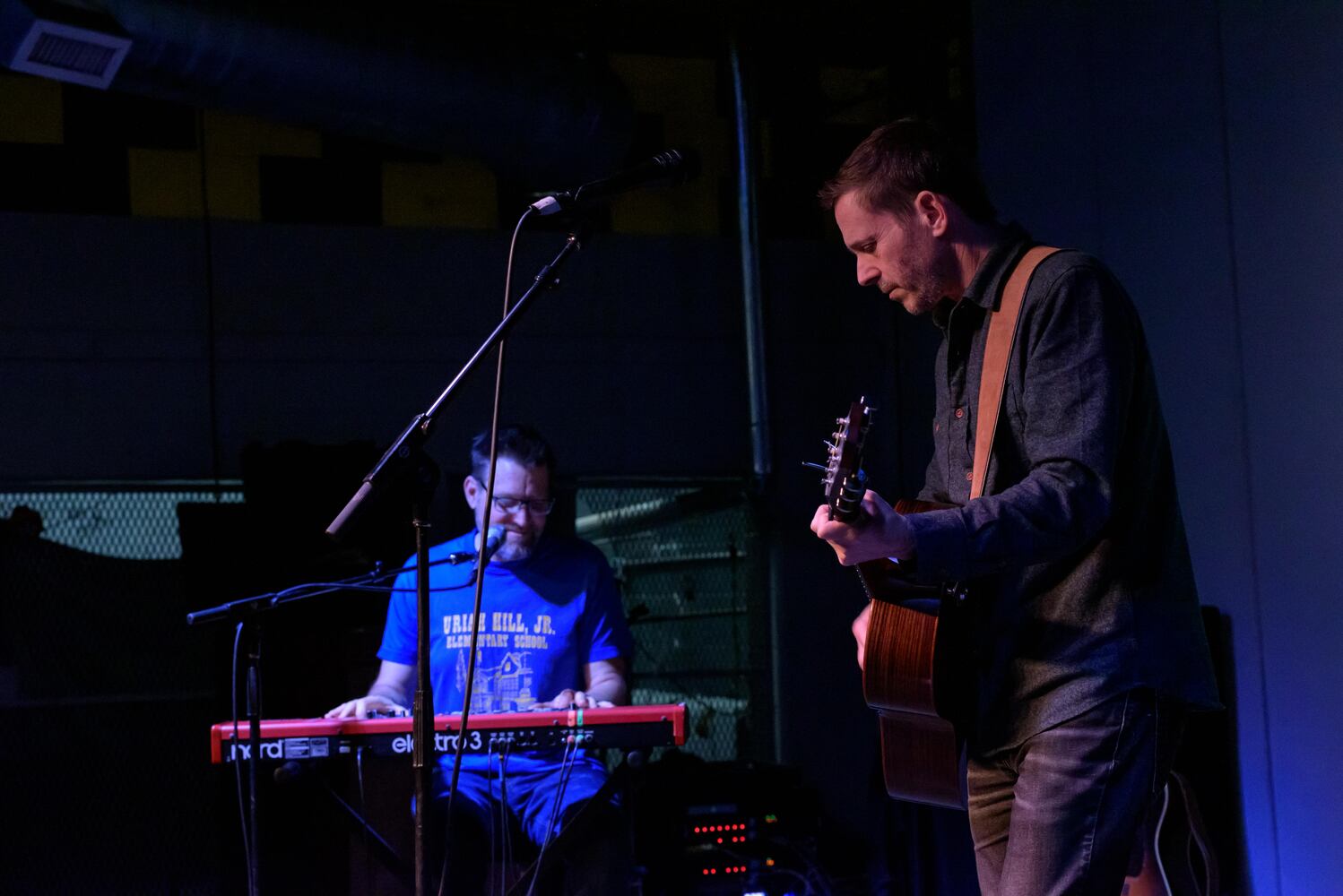 PHOTOS: Toad the Wet Sprocket’s Glen Phillips plays sold-out show at Yellow Cab Tavern