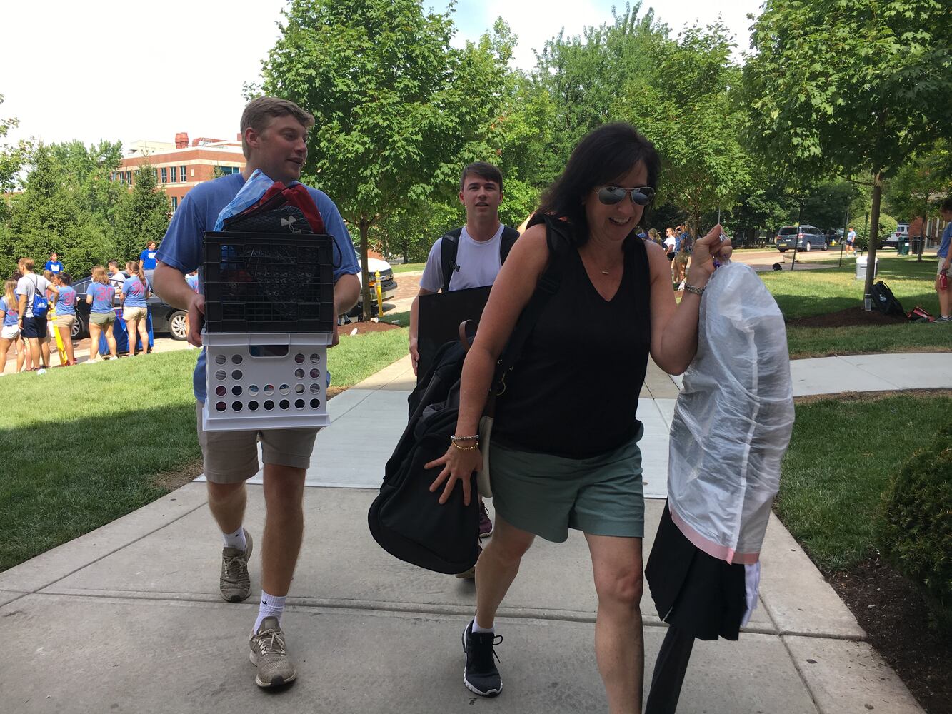 PHOTOS: More than 2K freshmen arrive at UD