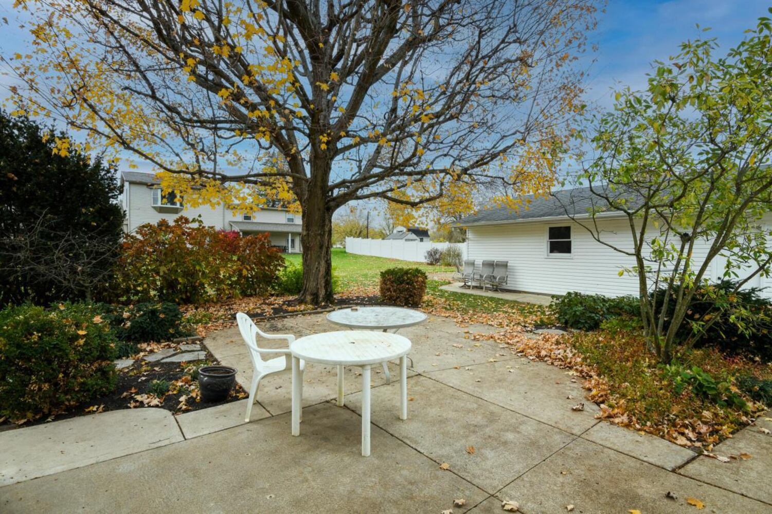 PHOTOS: Xenia home built 98 years ago on the market