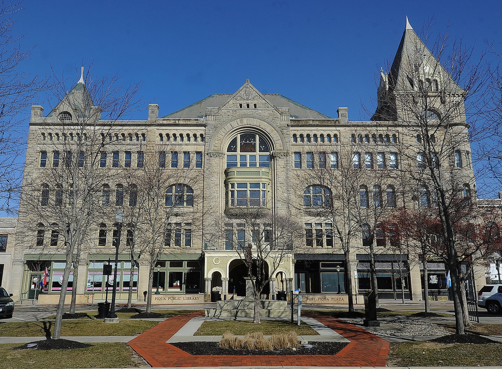 Fort Piqua Plaza and Piqua Public Library, 2024. MARSHALL GORBY\STAFF
