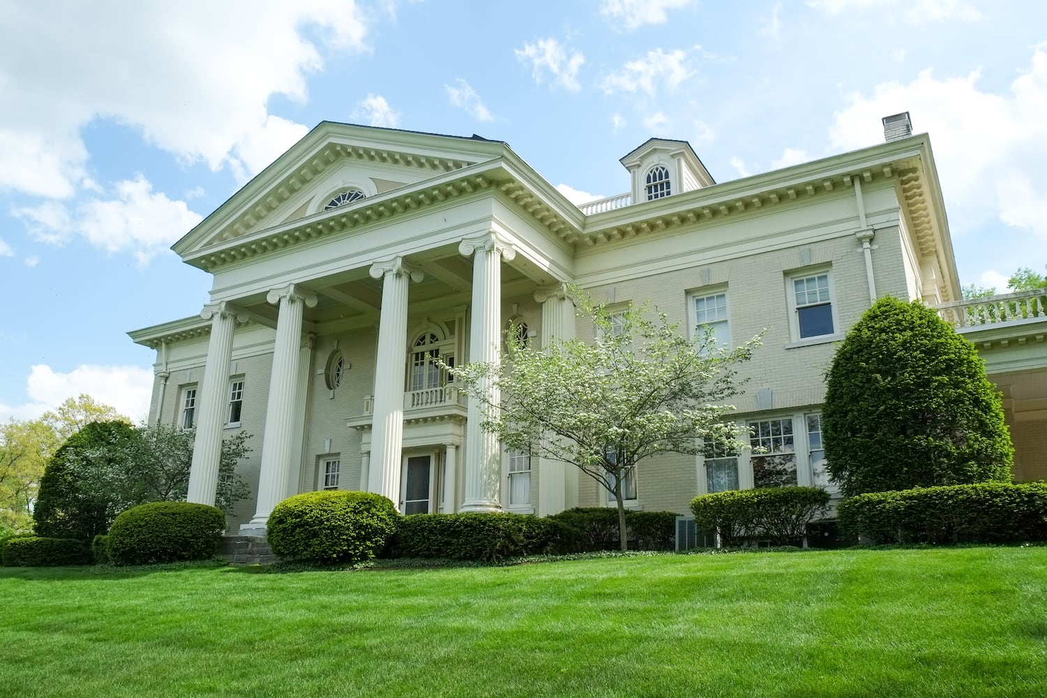 Hawthorn Hill