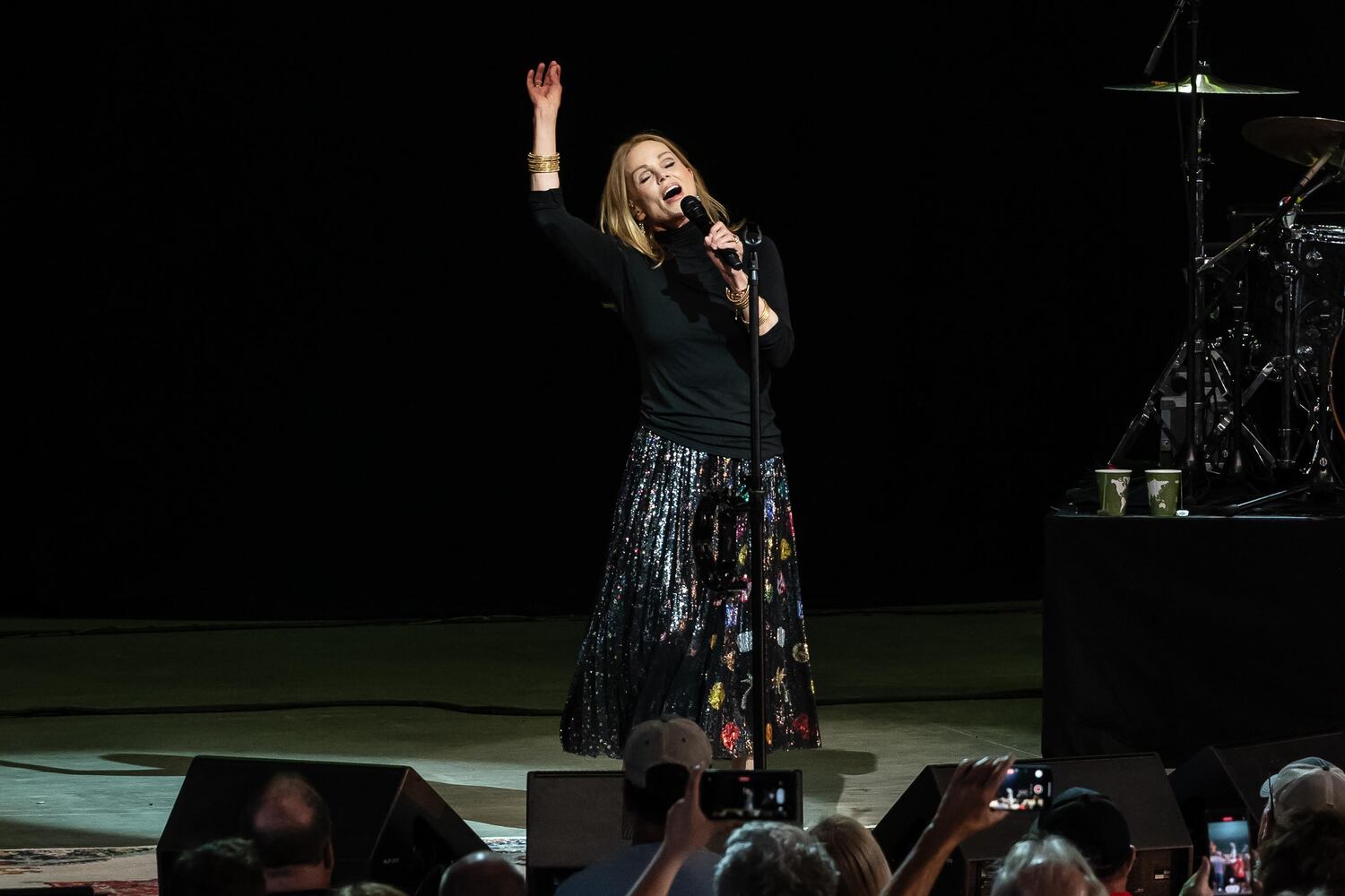 PHOTOS: Belinda Carlisle & M. Ross Perkins Live at Rose Music Center