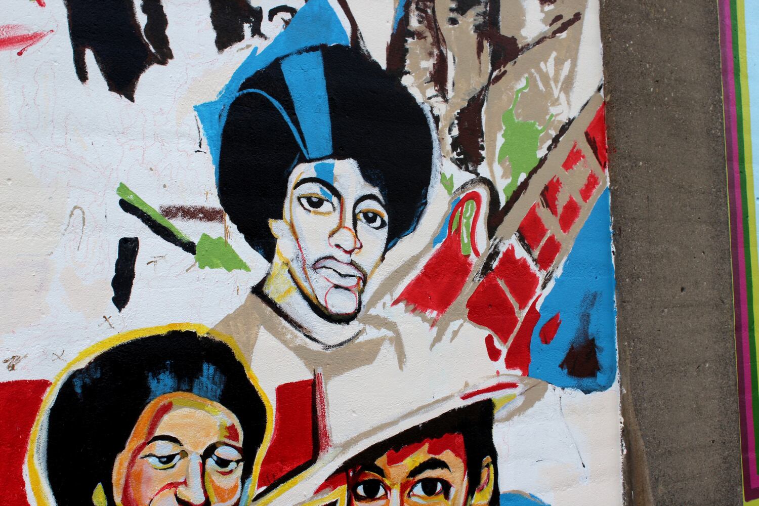 Photos: this Dayton wall is getting funky