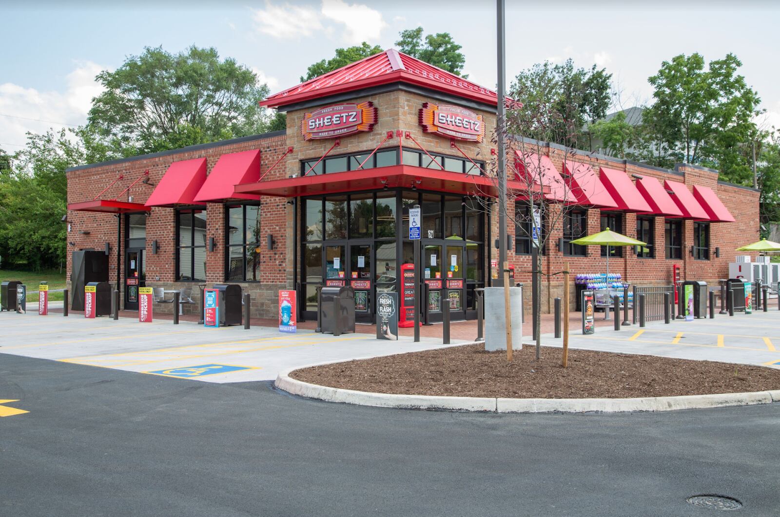Restaurant, gas and convenience chain Sheetz will expand into western Ohio by opening approximately 20 locations in Dayton over the next five years. Plans are in the works for one of those locations to be at the corner of Ohio 48 and Fireside Drive in Centerville.