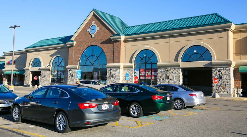 Kroger, which previously banned Visa credit cards at some divisions, is now accepting the cards again. GREG LYNCH/STAFF