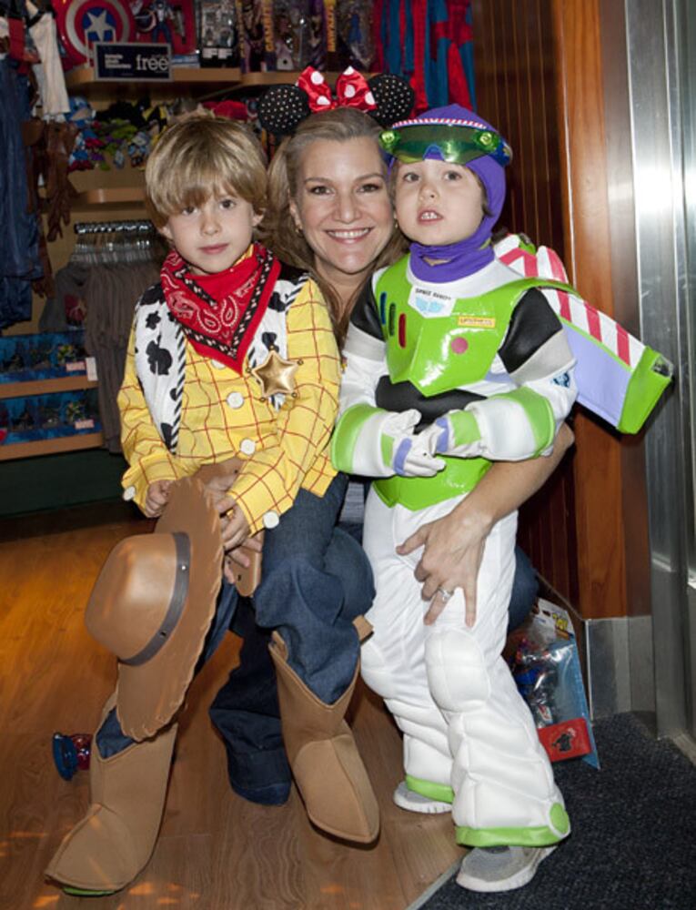 Hollywood Celebs Shop Disney Store For Halloween
