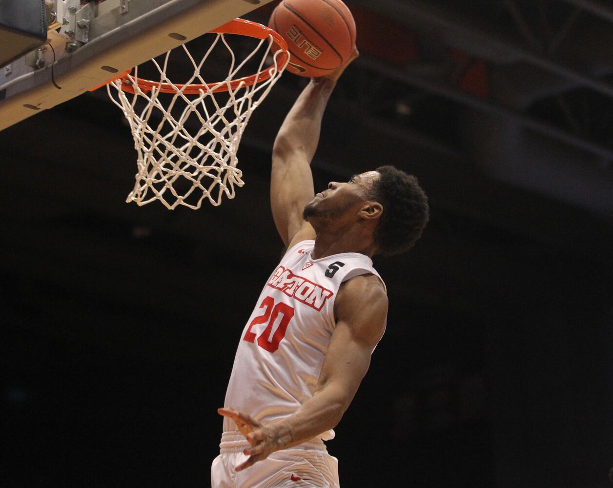 18 photos for 18 wins: Dayton Flyers vs. St. Joseph's
