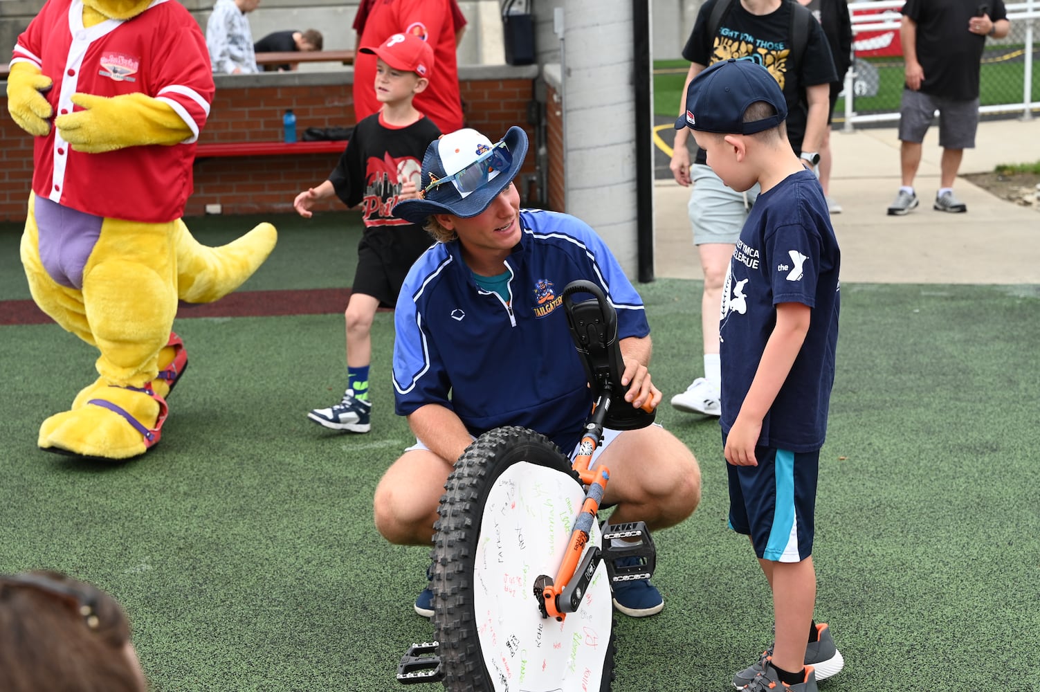 Savannah Bananas make a surprise visit to Nuxhall Miracle League in Fairfield