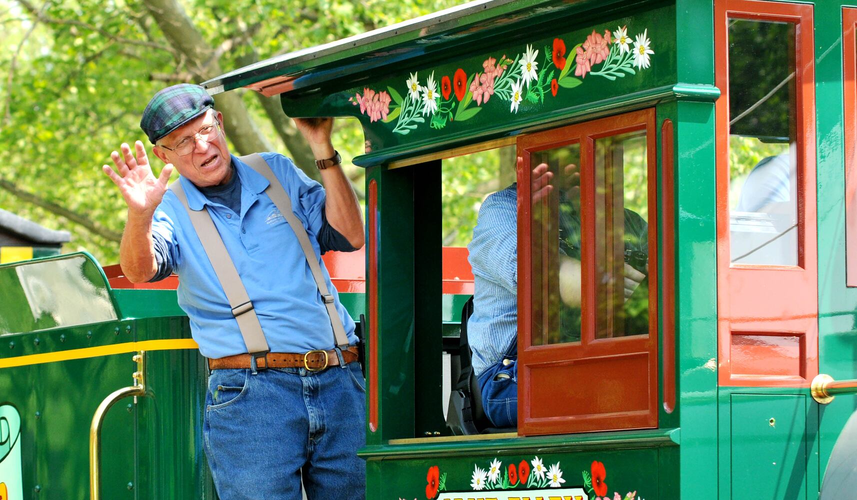 Did we spot you at Fleurs de Fete at Carillon Historical Park?