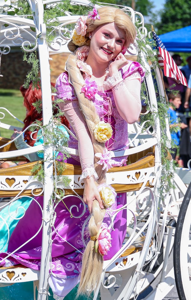 070425 DDN Americana Festival Parade Centerville