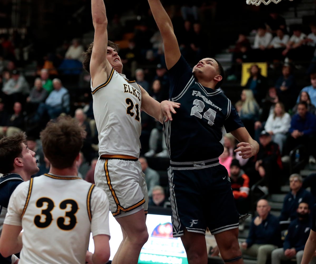 Fairmont Centerville basketball