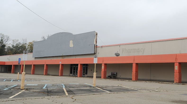 Kroger announced plans to build a new store at the site of a former Kmart on Woodman Drive in Riverside. MARSHALL GORBY\STAFF