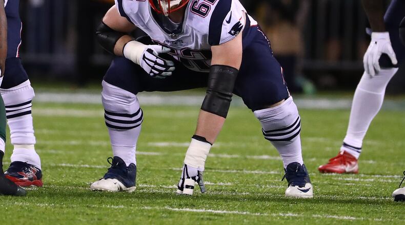 EAST RUTHERFORD, NJ - NOVEMBER 27: Joe Thuney #62 of the New England Patriots in action against the New York Jets during their game at MetLife Stadium on November 27, 2016 in East Rutherford, New Jersey. (Photo by Al Bello/Getty Images)