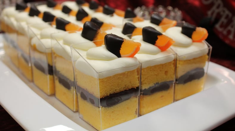 Dayton’s Most Delightful Dessert Contest is always a Ringing in the Holidays favorite. Guests sample offerings from Carillon Brewing Co., Brock Masterson’s Catering & Events, Dewberry 1850/Marriott at University of Dayton, Nanette’s, Purely Sweet Bakery, and The Cakery. CONTRIBUTED