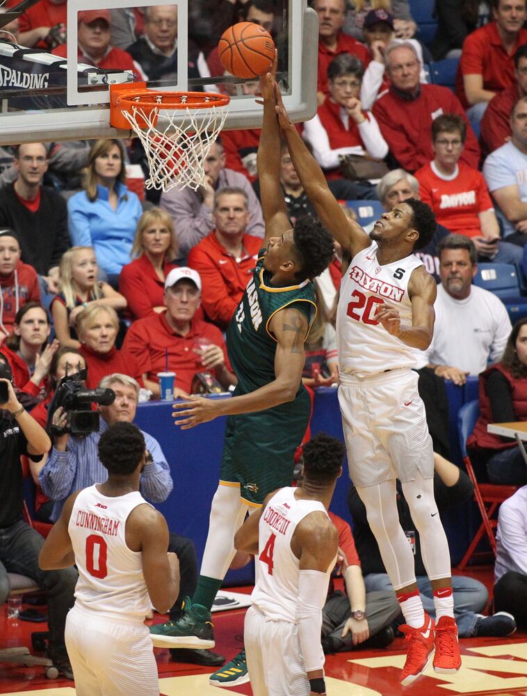 22 photos for 22 wins: Dayton Flyers vs. George Mason