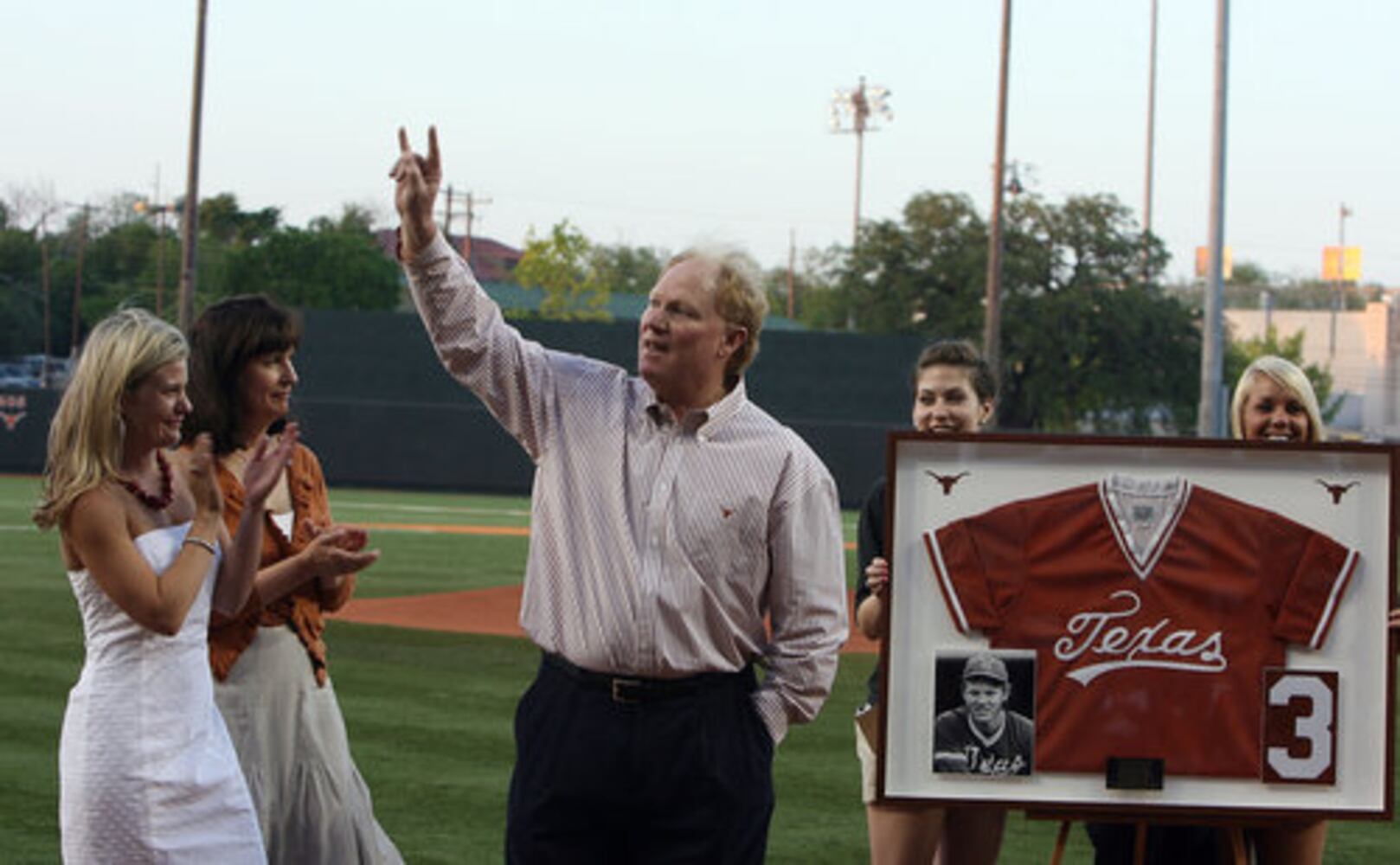 Texas 2, Baylor 1