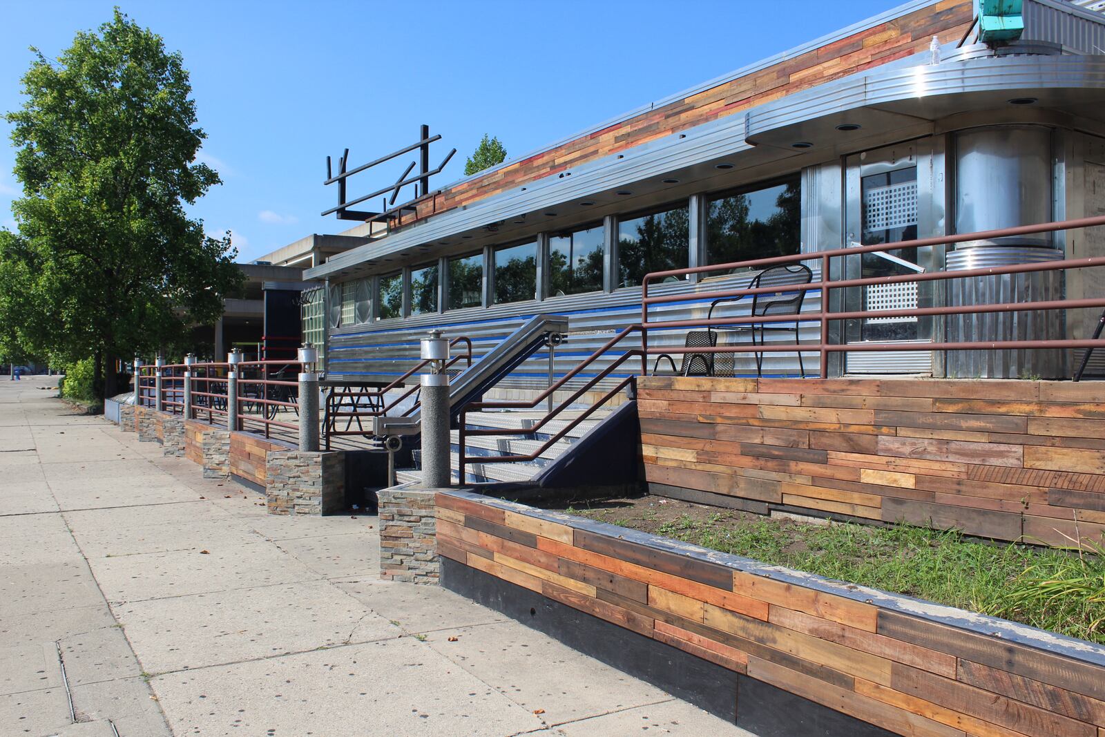 The name of  Club Vex, 101 S St Clair St, is changing its name to Cloverdale. Photo by Amelia Robinson