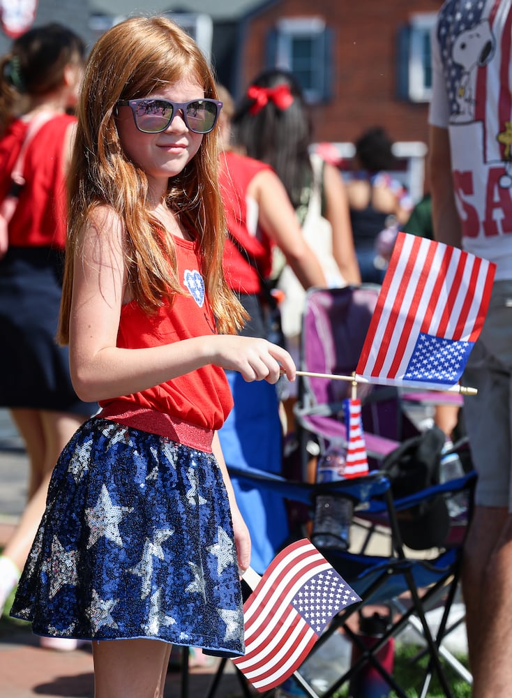 070425 DDN Americana Festival Parade Centerville