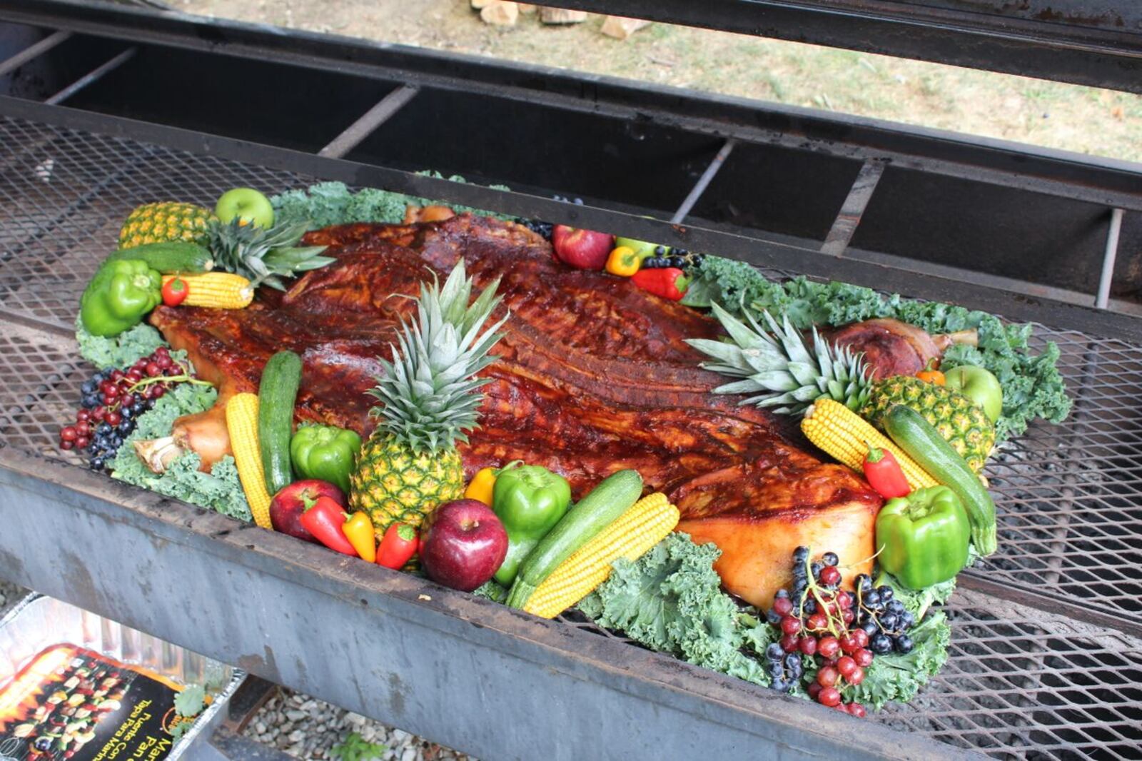 Smokin Bee-Bee-Q and Hunger Paynes Island Luau