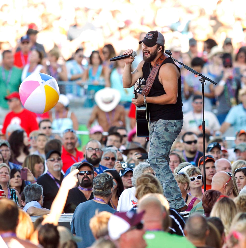 Artists - Country Concert Day 1