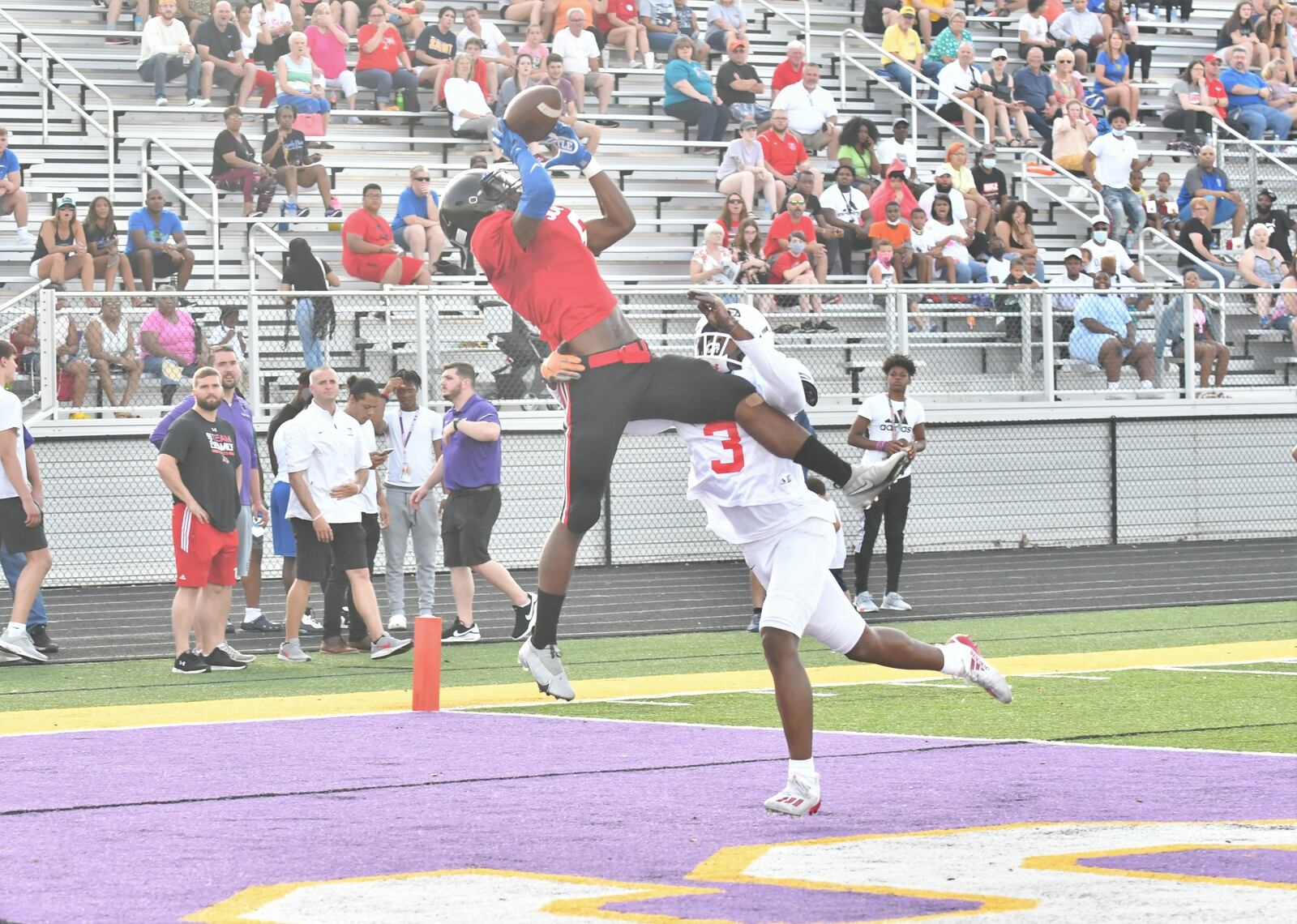 Dunbar's Brandon Wright catches the first of his two touchdowns. Greg Billing/Contributed
