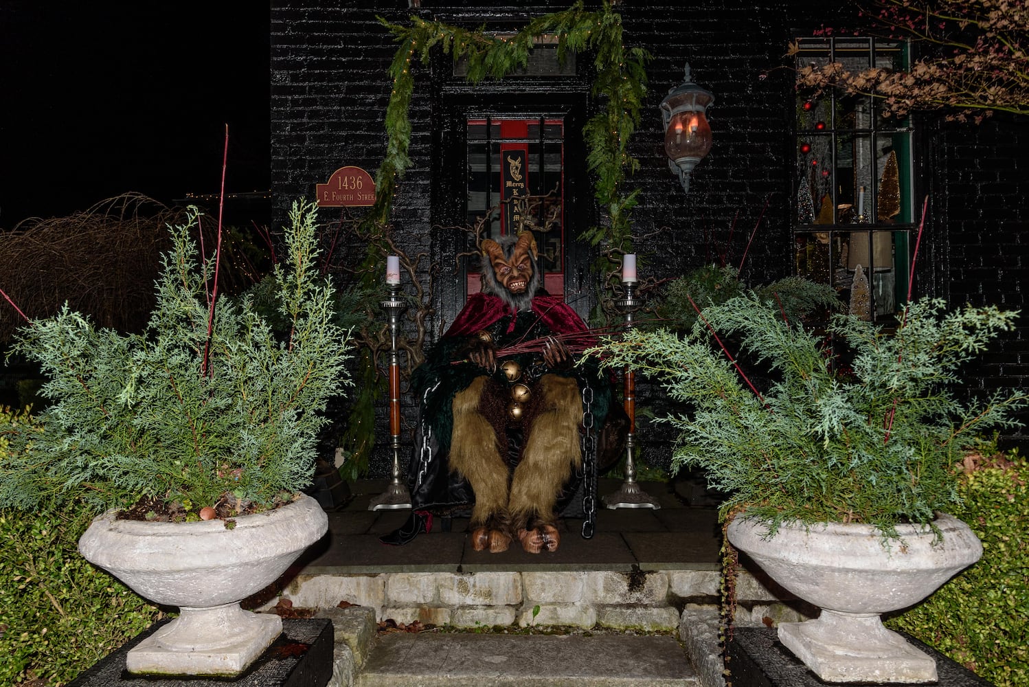 PHOTOS: Holiday on the Hill in the St. Anne's Hill Historic District