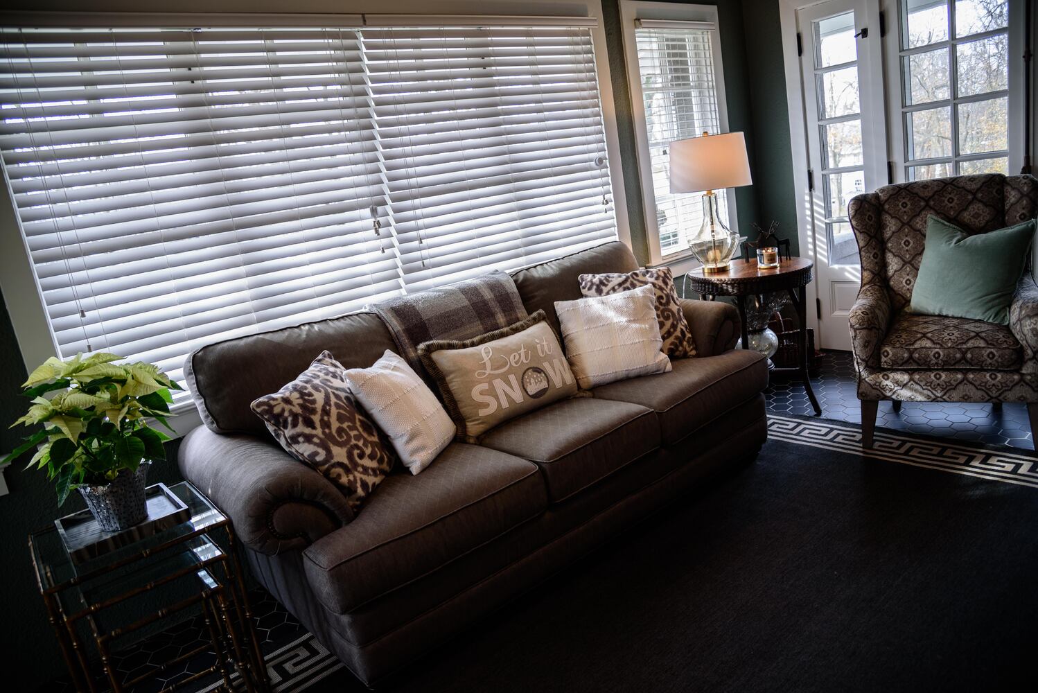 PHOTOS: Inside gorgeous Oakwood homes decorated for its very first  holiday home tour