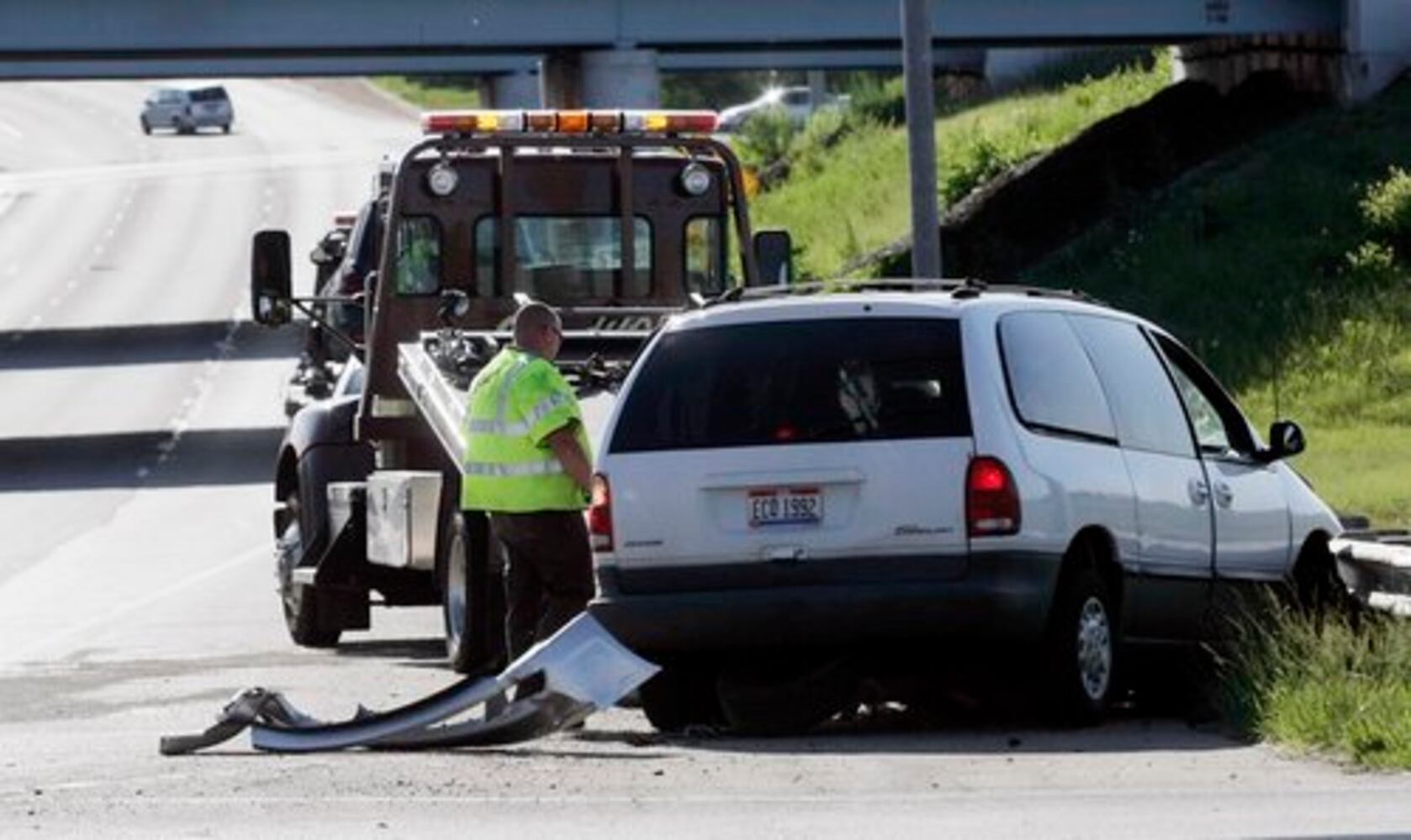 3-vehicle crash near I-75 in Miamisburg