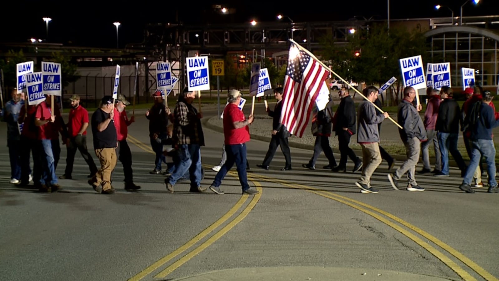 United Auto Workers at GE Aerospace in  Evendale plant near Cincinnati are on strike. Adam Schrand/WCPO