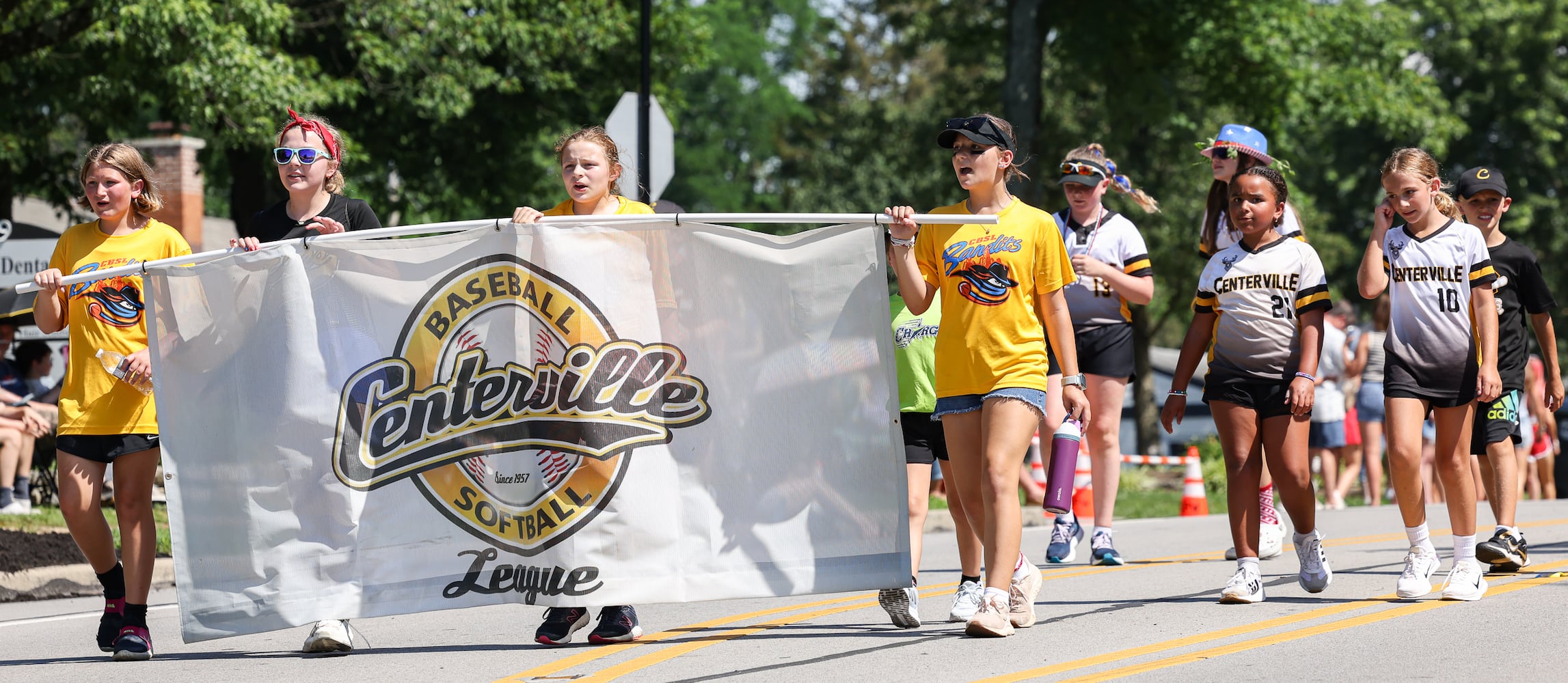 070425 DDN Americana Festival Parade Centerville
