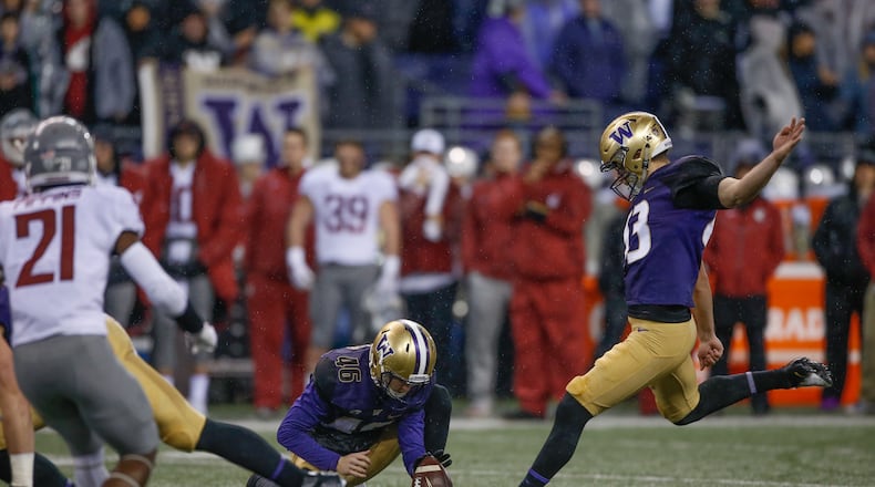 SEATTLE, WA - NOVEMBER 25: Kicker Tristan Vizcaino #43 of the Washington Huskies kicks a 44 yard field goal in the second quarter against the Washington State Cougars at Husky Stadium on November 25, 2017 in Seattle, Washington. (Photo by Otto Greule Jr/Getty Images)