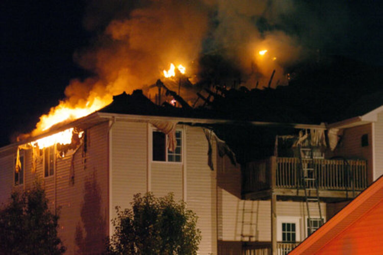 Xenia apartment complex fire