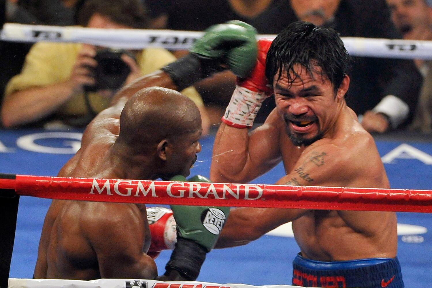 Fight for WBO welterweight title
