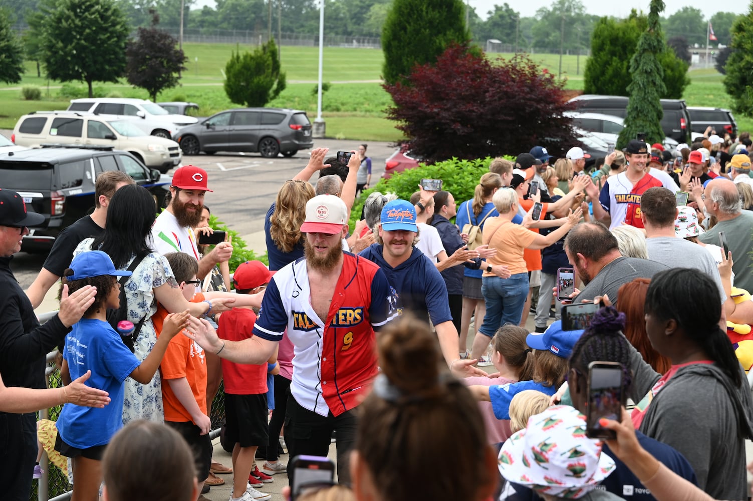 Savannah Bananas make a surprise visit to Nuxhall Miracle League in Fairfield